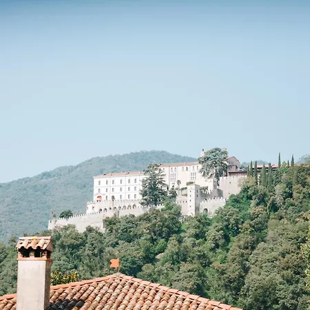 La Casa Di Betti Quarto em Acomodações Particulares